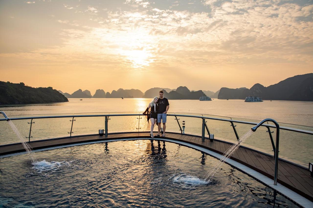 Stellar Of The Seas Cruise Hotel Ha Long Exterior foto